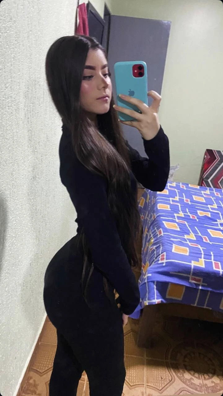 Zoe — 4 / 7
