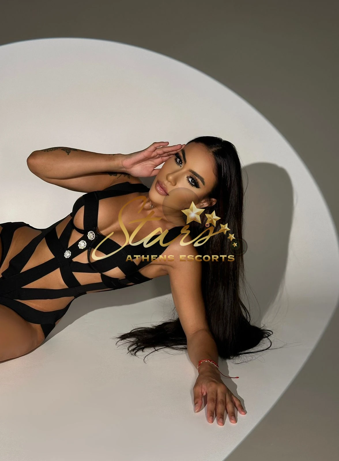 LARISSA AS — 2 / 9