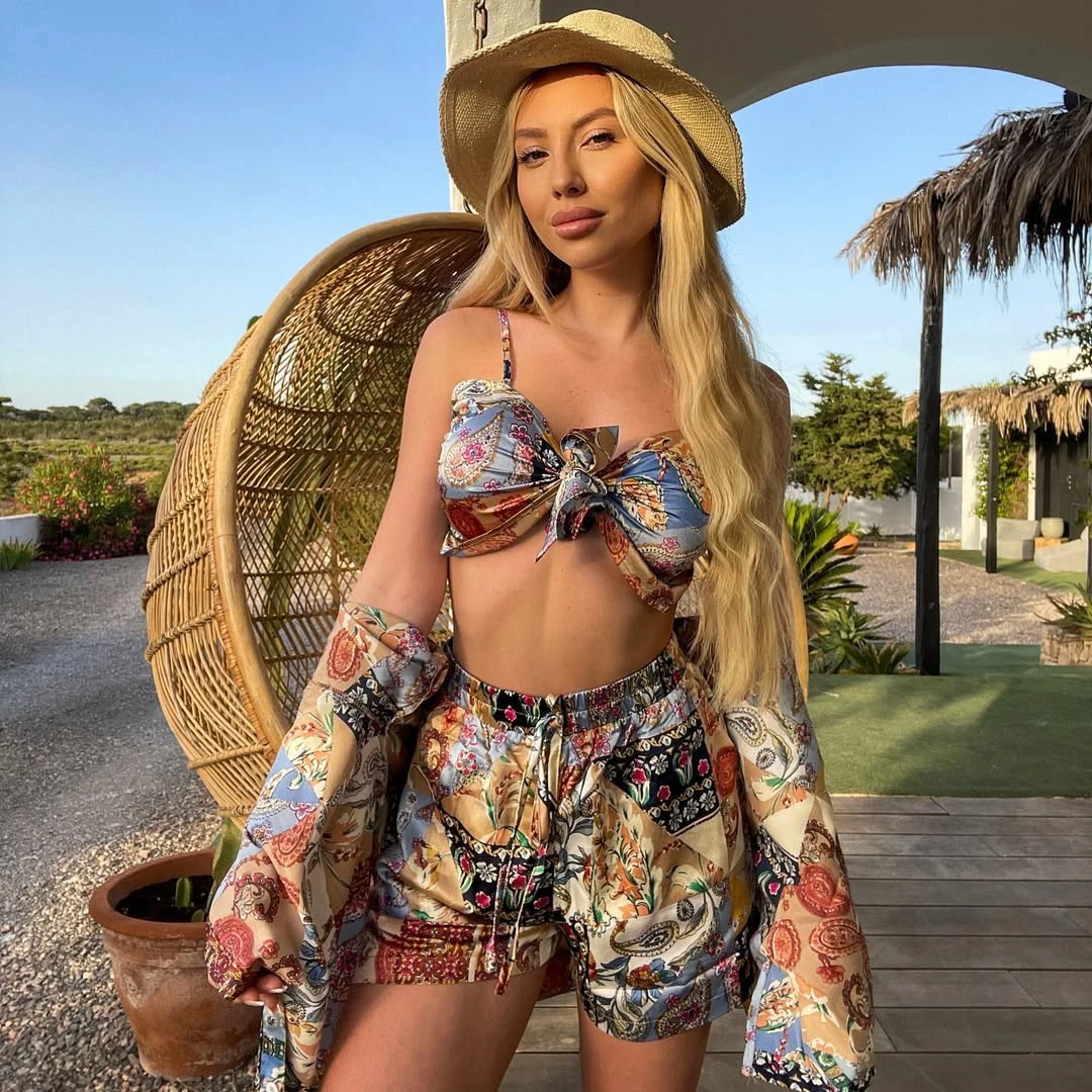 LINDA — 4 / 7