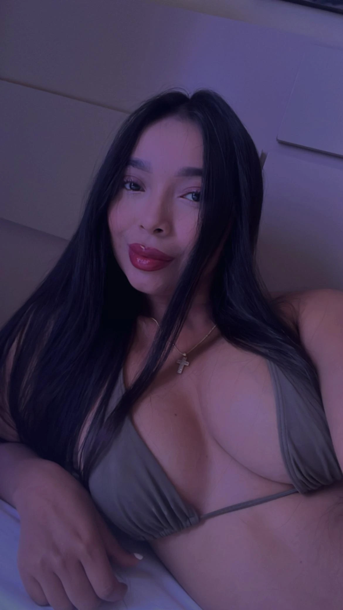 ANDREA — 2 / 8