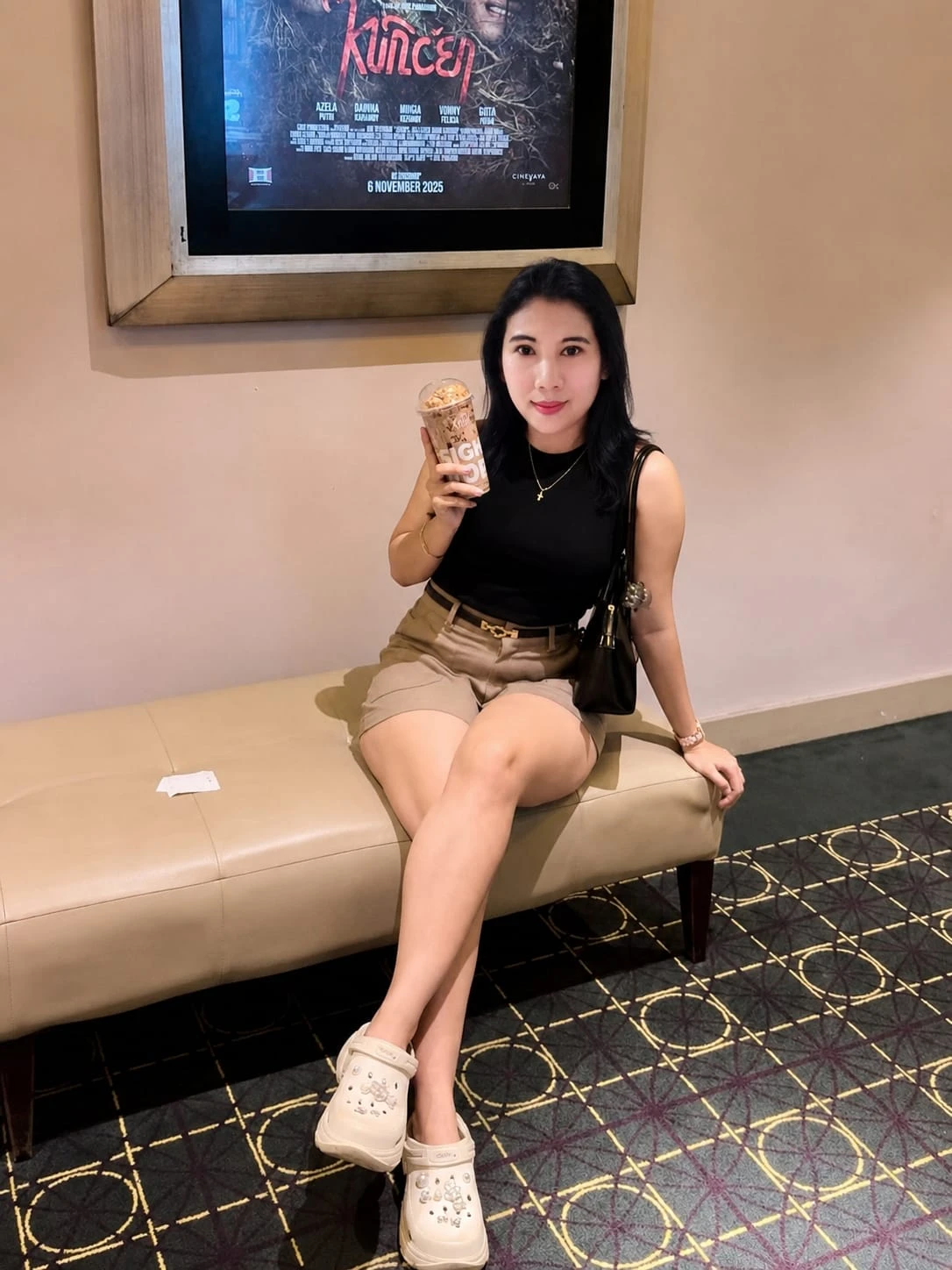 Tara Gista — 3 / 4