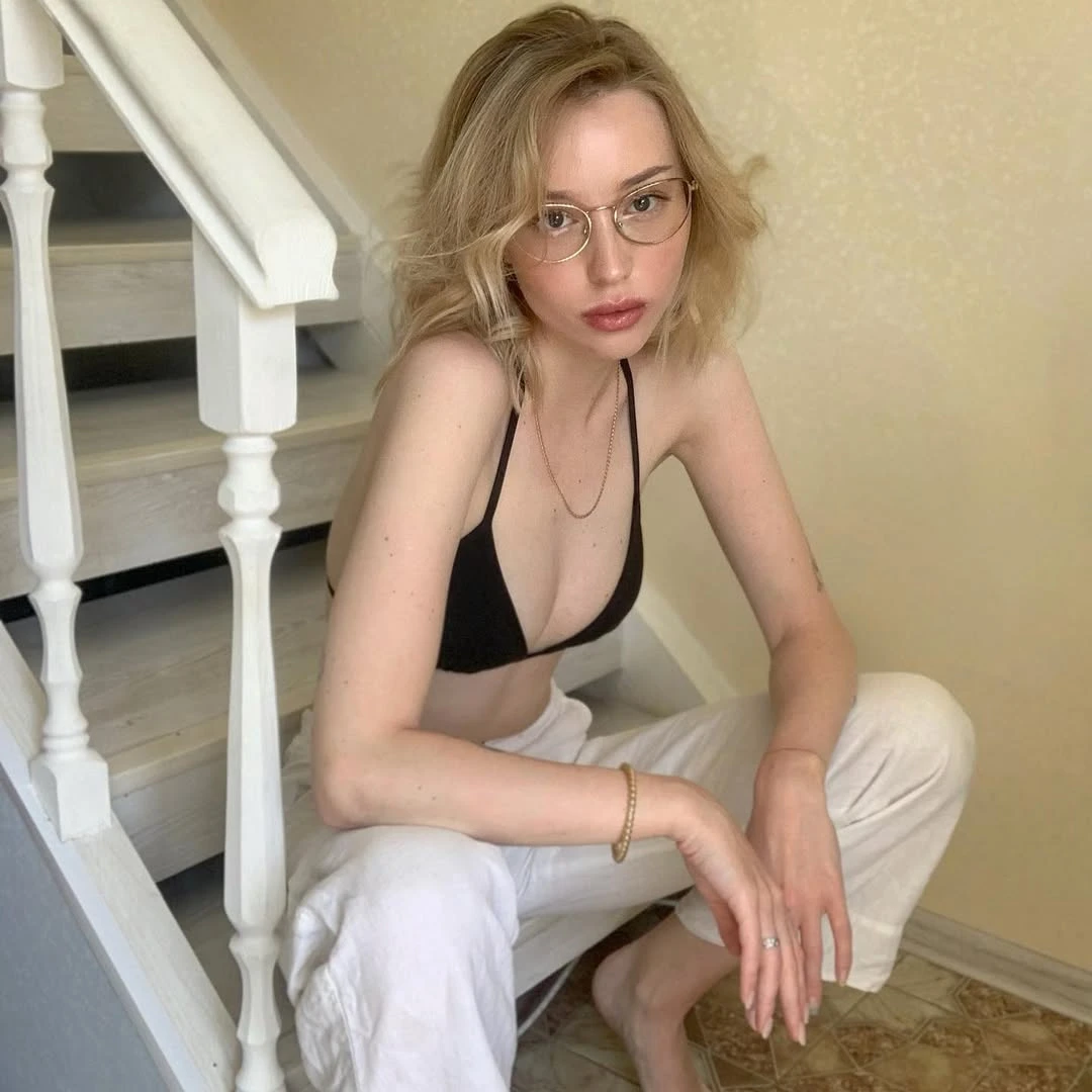 LORINDA — 2 / 7