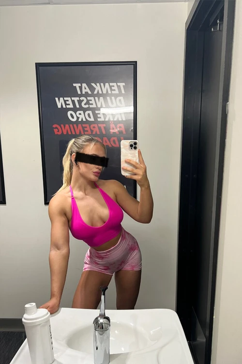 Leyla — 2 / 11
