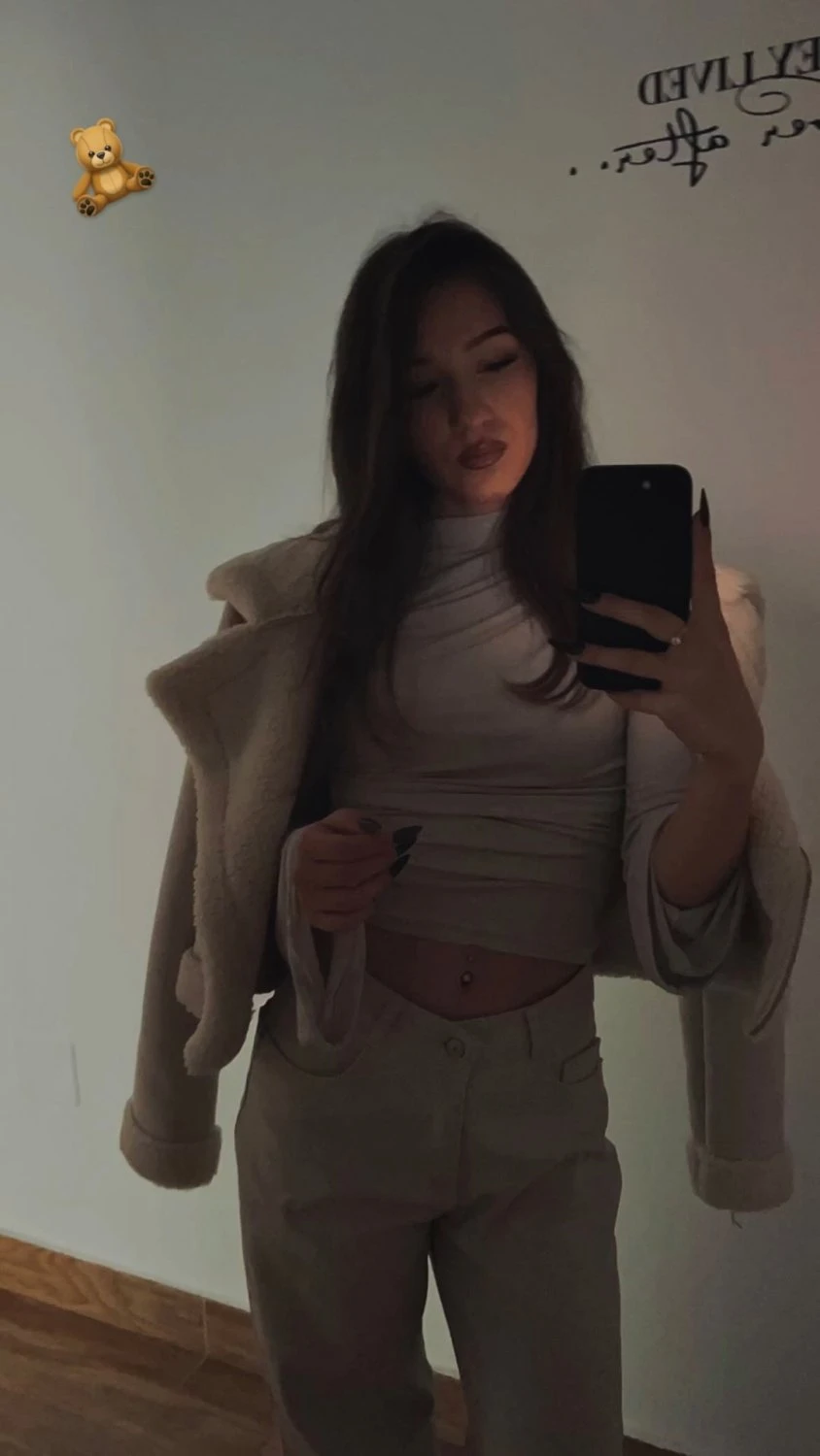 Yasmina — 2 / 11