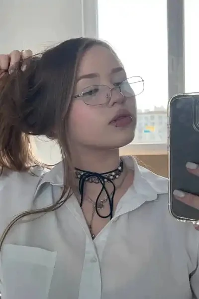 Ava — 3 / 6