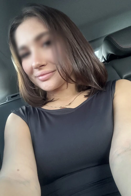 Amira — 6 / 9