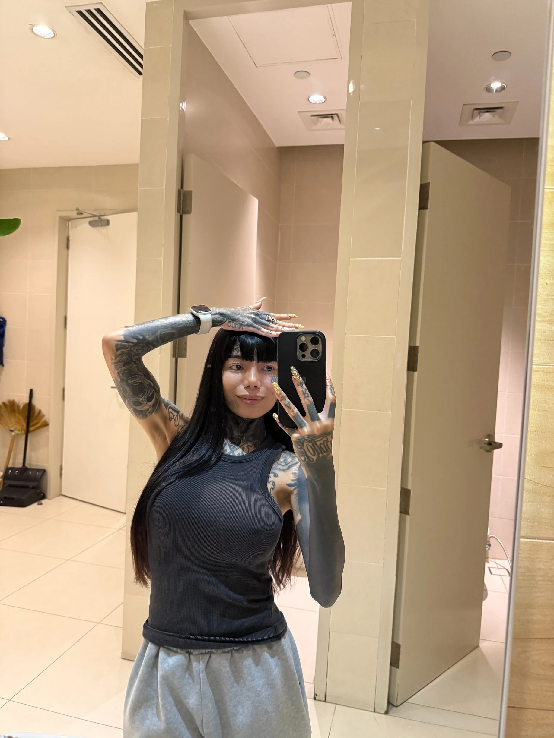 Kim — 3 / 10