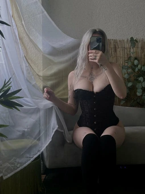Paola — 2 / 5