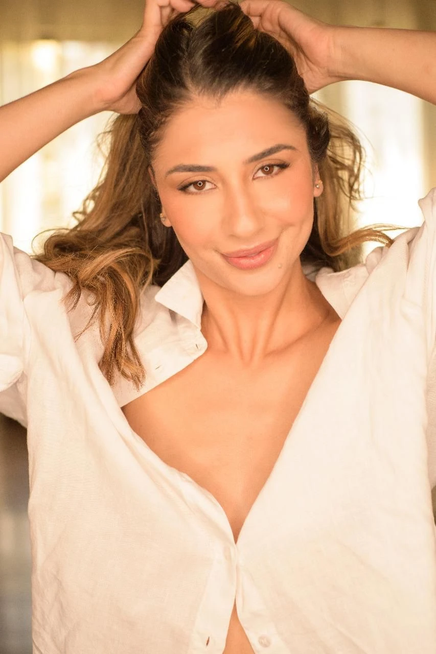 Stefania — 5 / 9