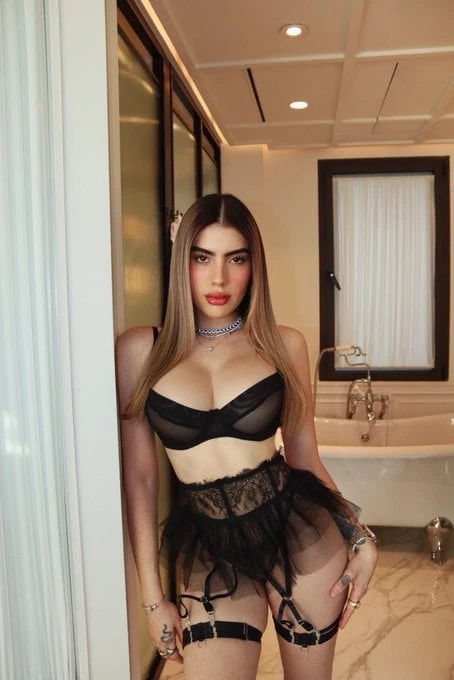 Rosine Lopez — 2 / 5