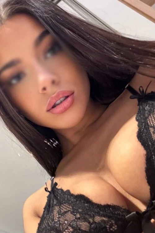 Layla — 8 / 11