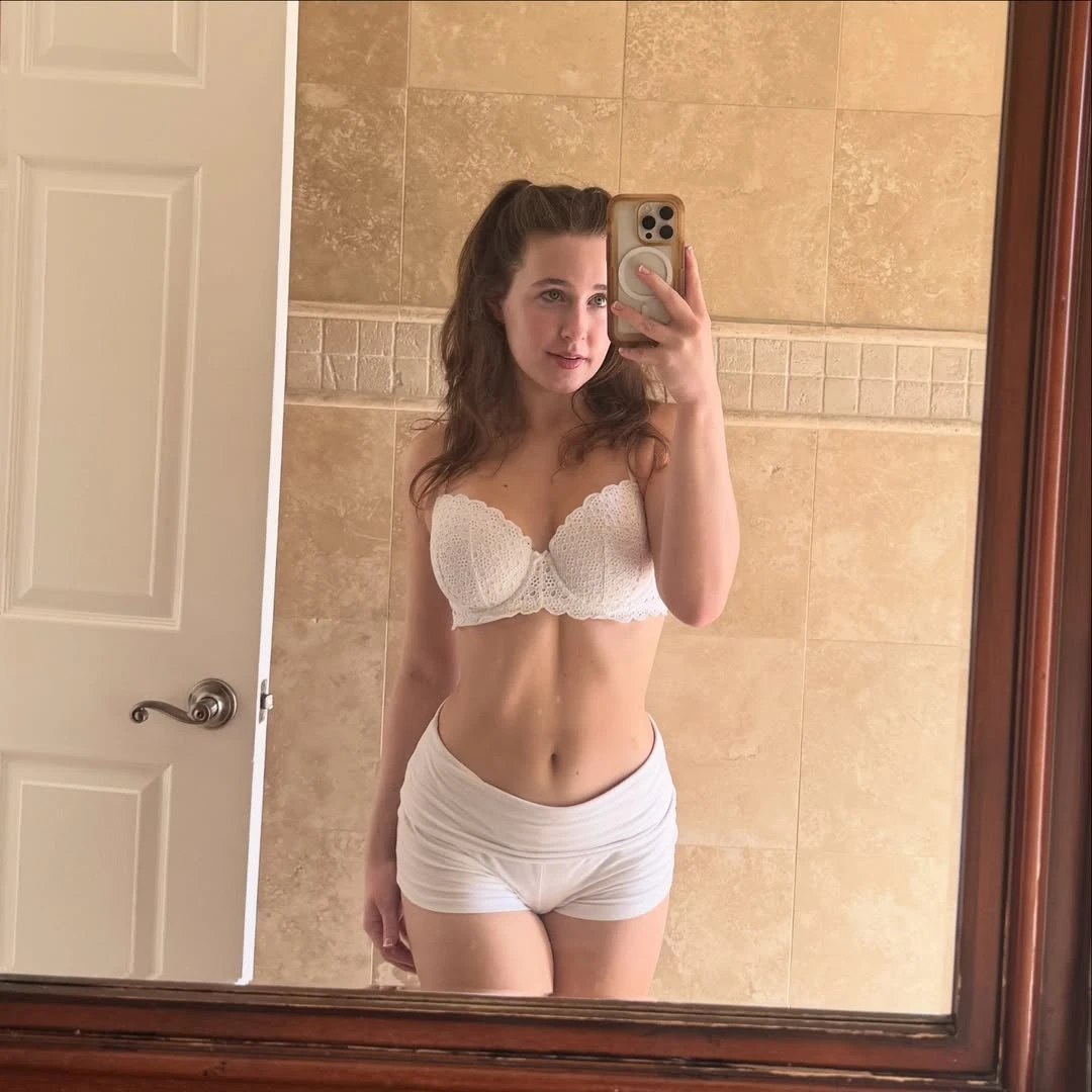 Mélanie — 2 / 9