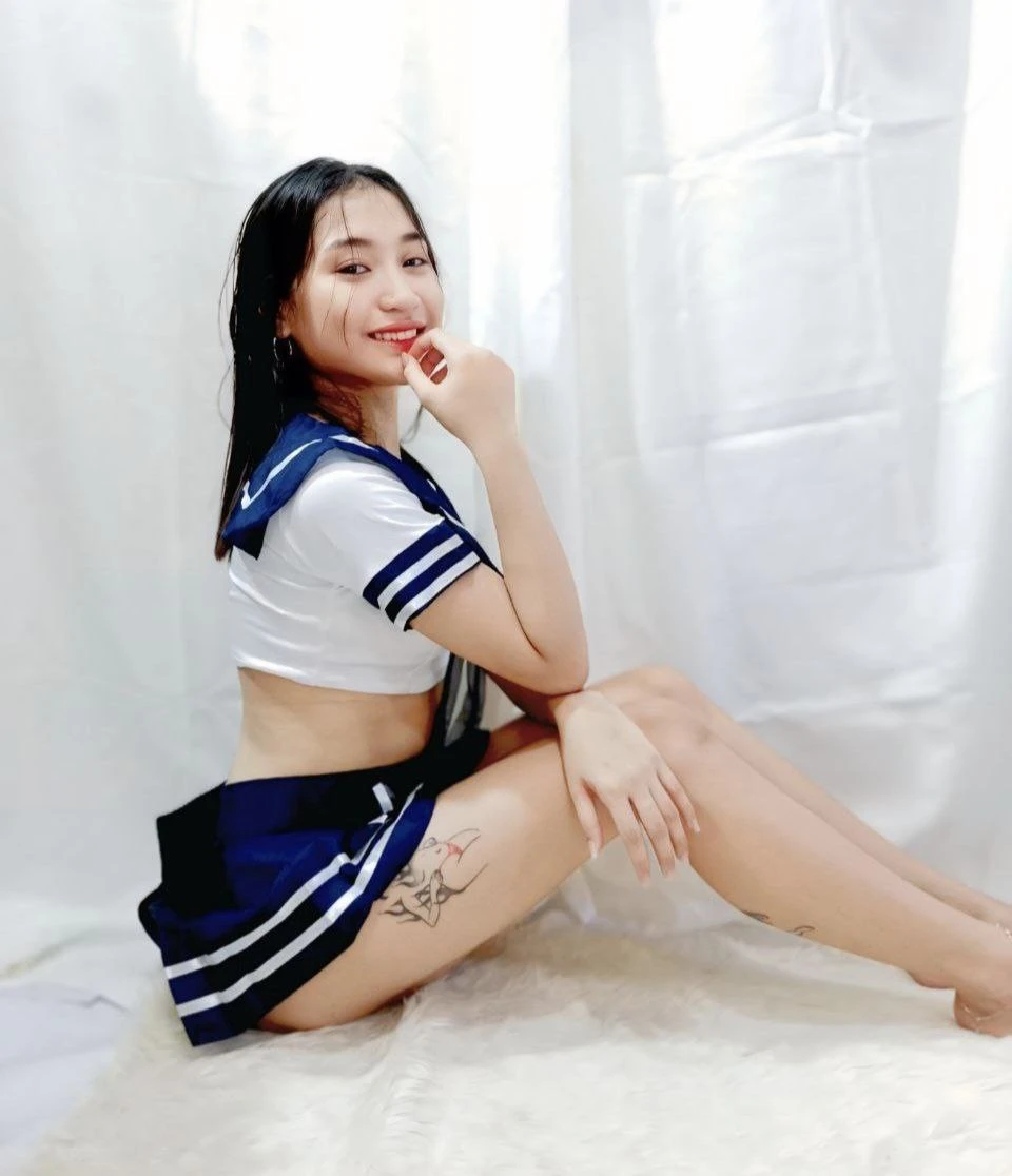 Hailey, Escort, Makati
