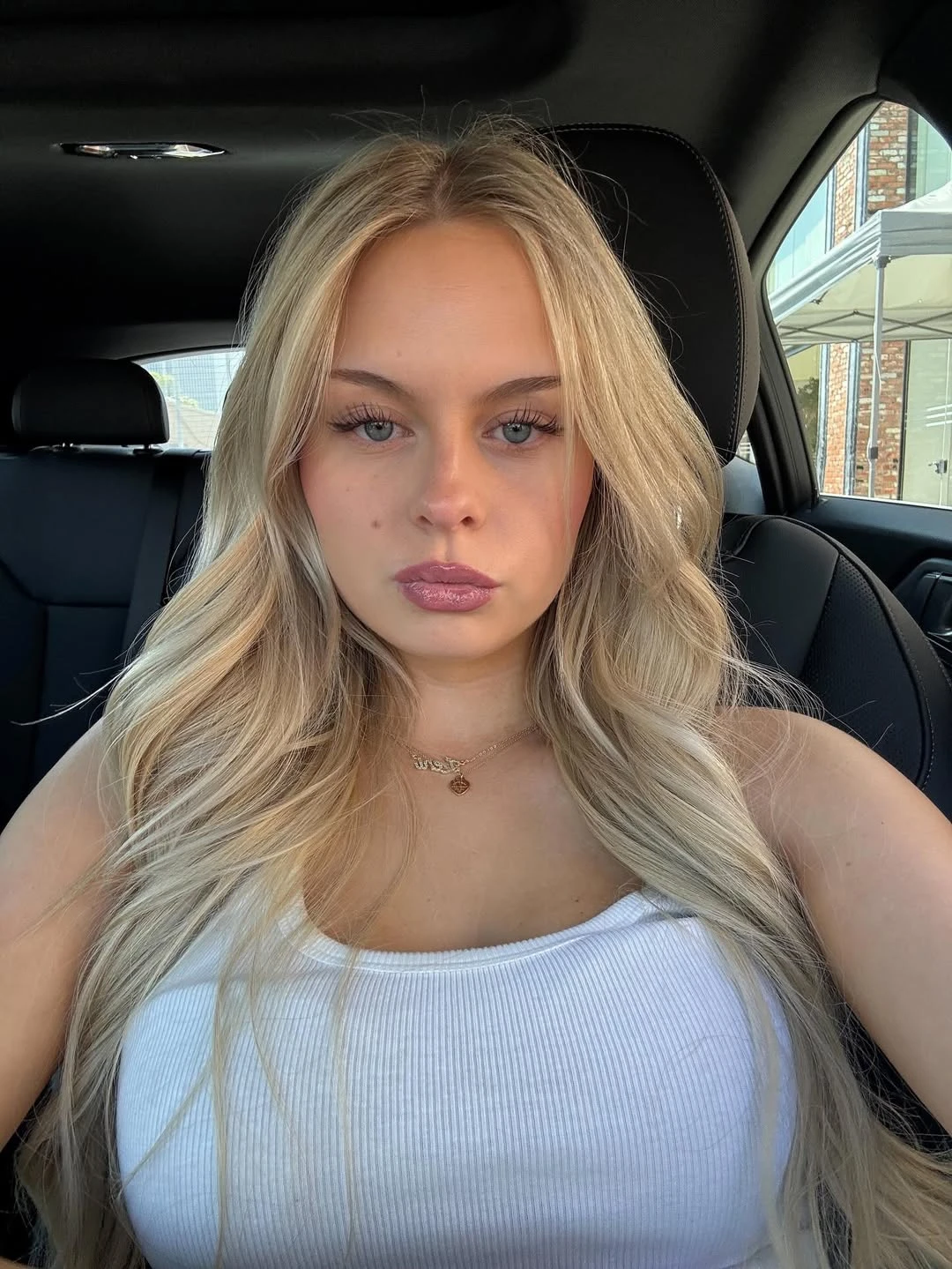 ERLIIA, Escort, Paris