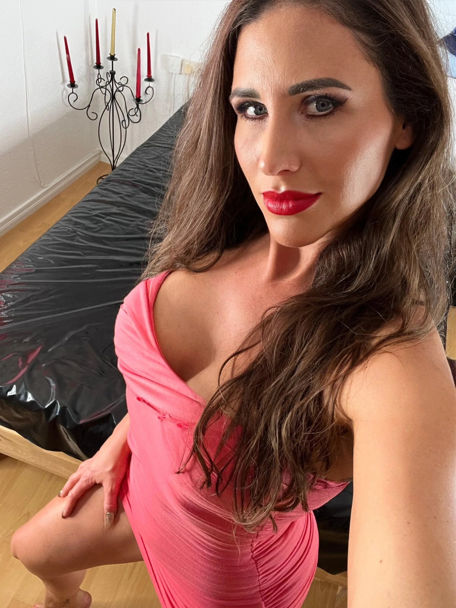 Laura Domina — 8 / 10
