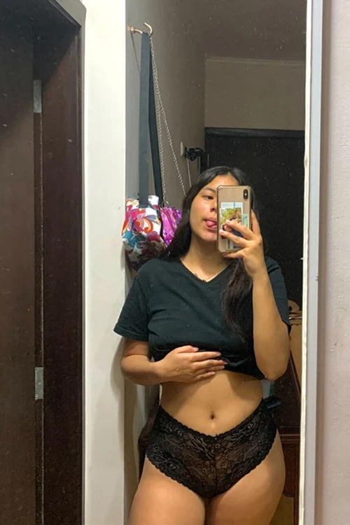 Lucia — 2 / 8