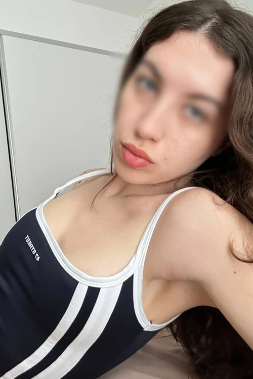 Erica — 6 / 9