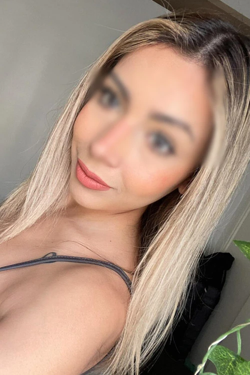 Belinda — 2 / 10
