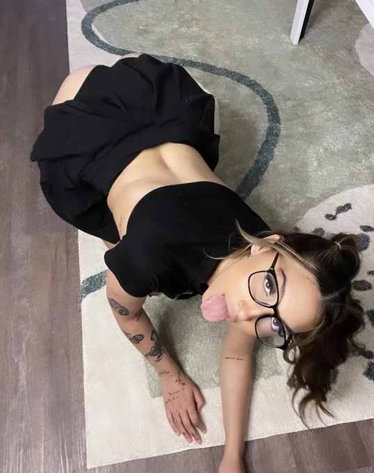 Samantha — 3 / 6