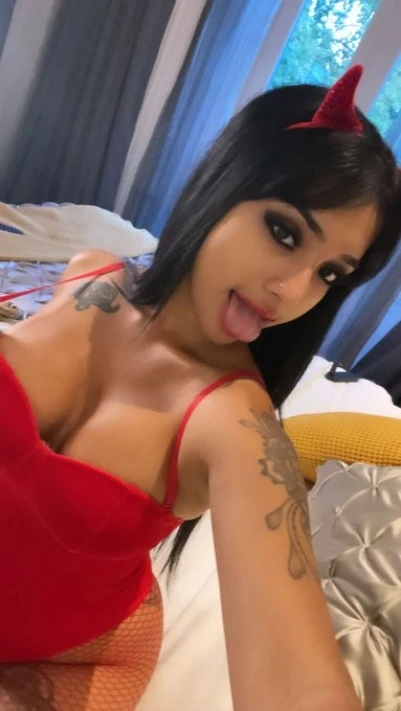 Khaillyjade — 2 / 10