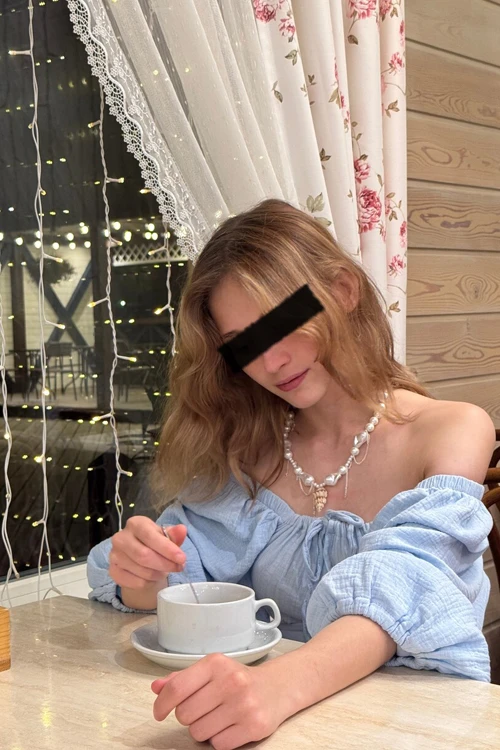 Alison — 4 / 11