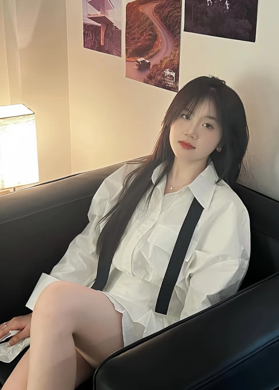 Jenny — 2 / 10