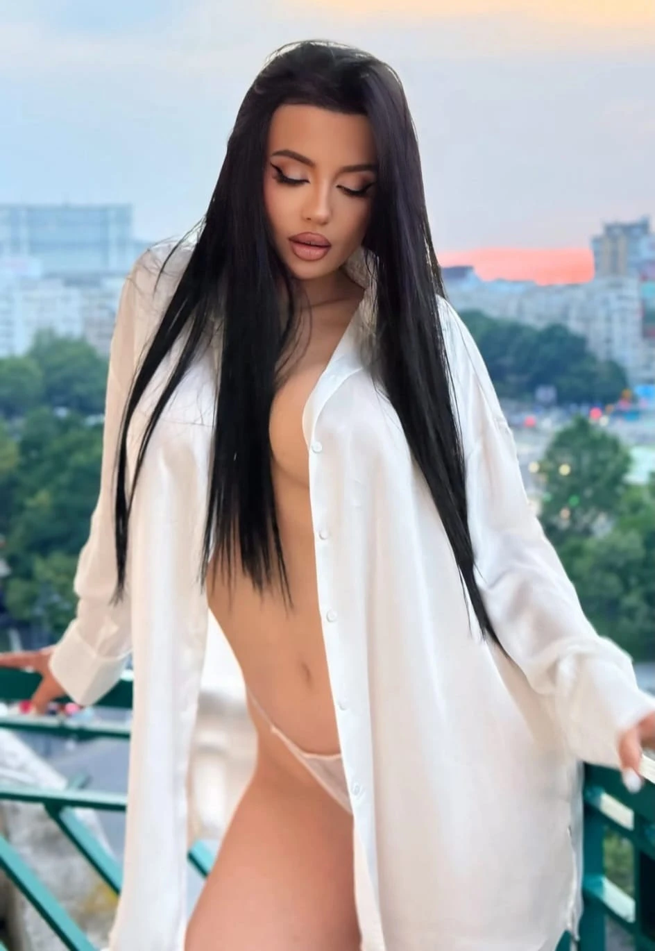 Carla — 1 / 7