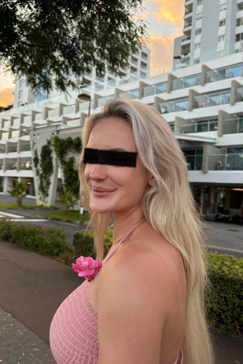 Leyla — 3 / 11