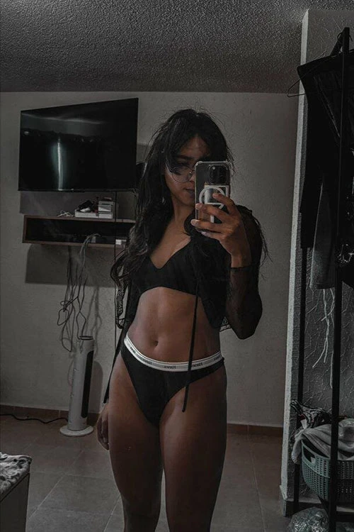 Nora — 3 / 7