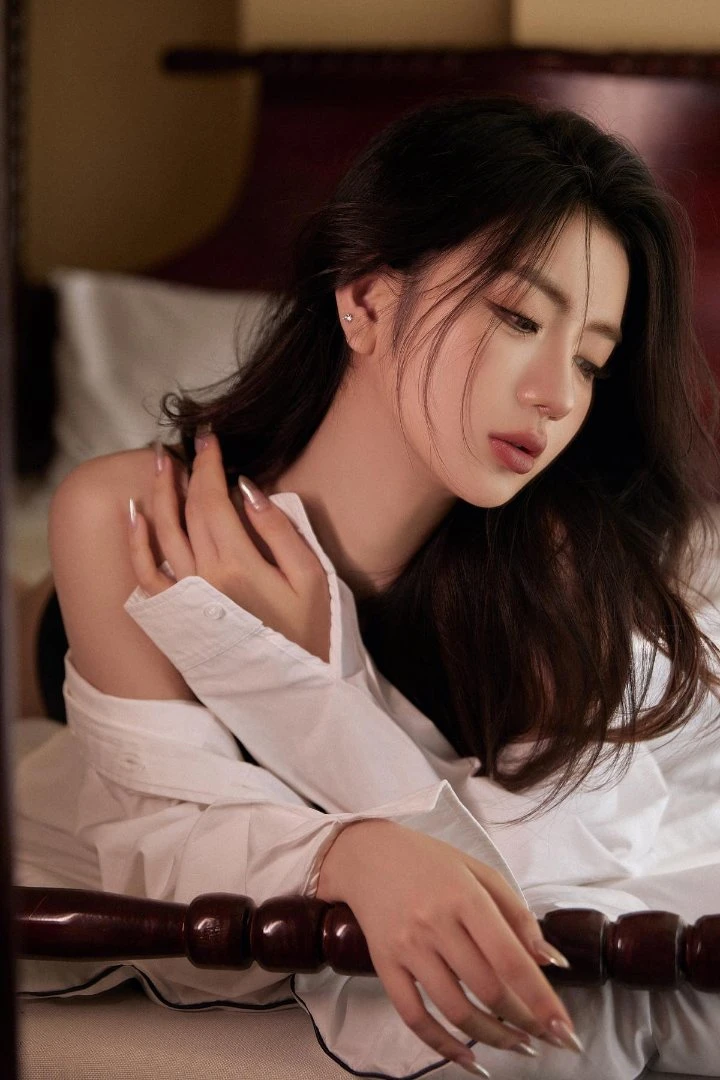 Fang Fang — 4 / 5