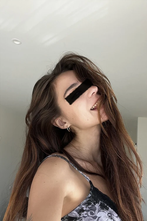 Emily — 10 / 11