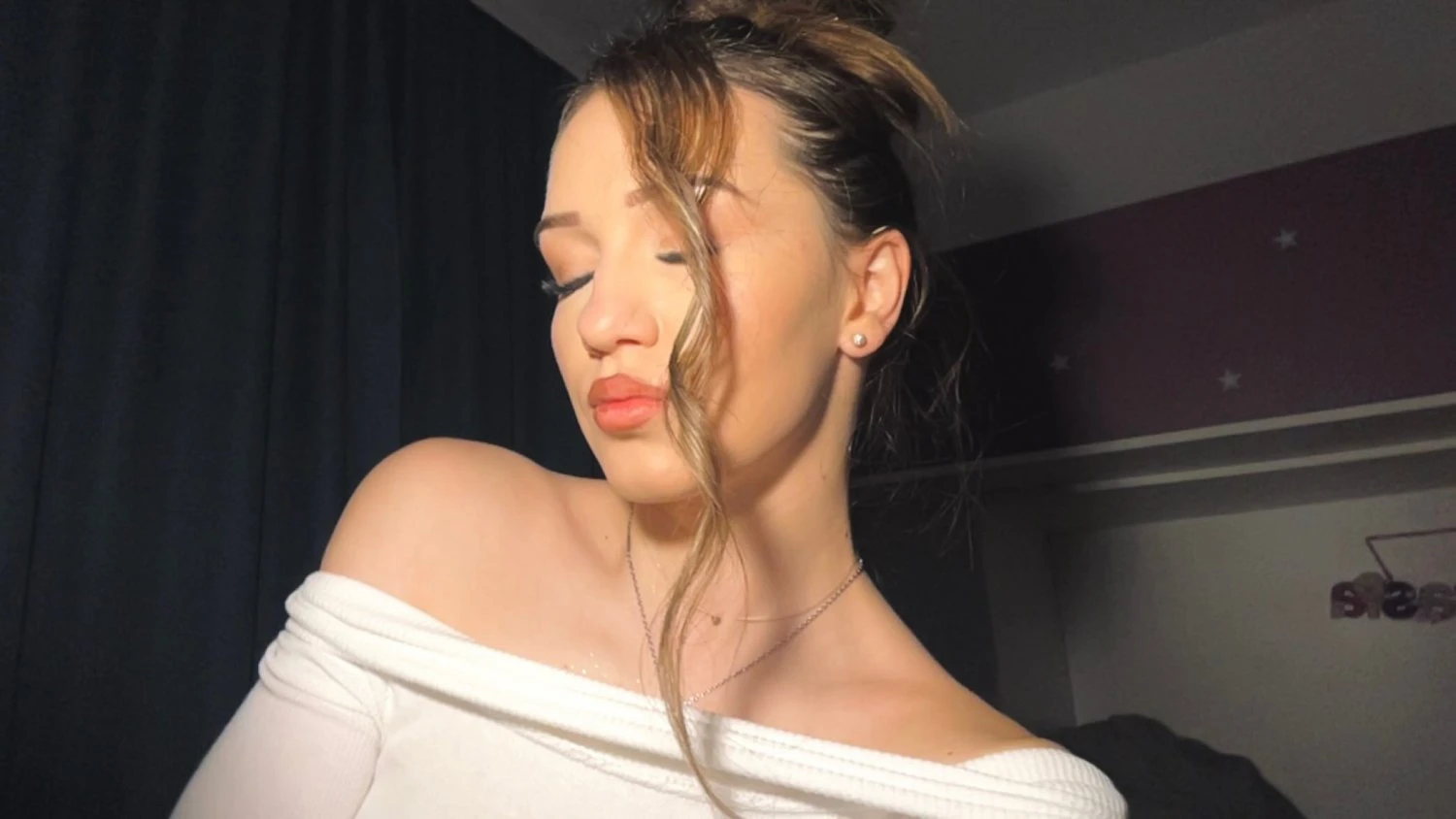 Yasmina — 4 / 11