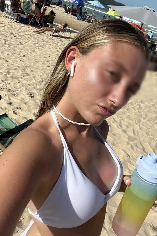 Caroline — 8 / 9