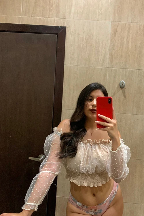 Lucia — 6 / 8