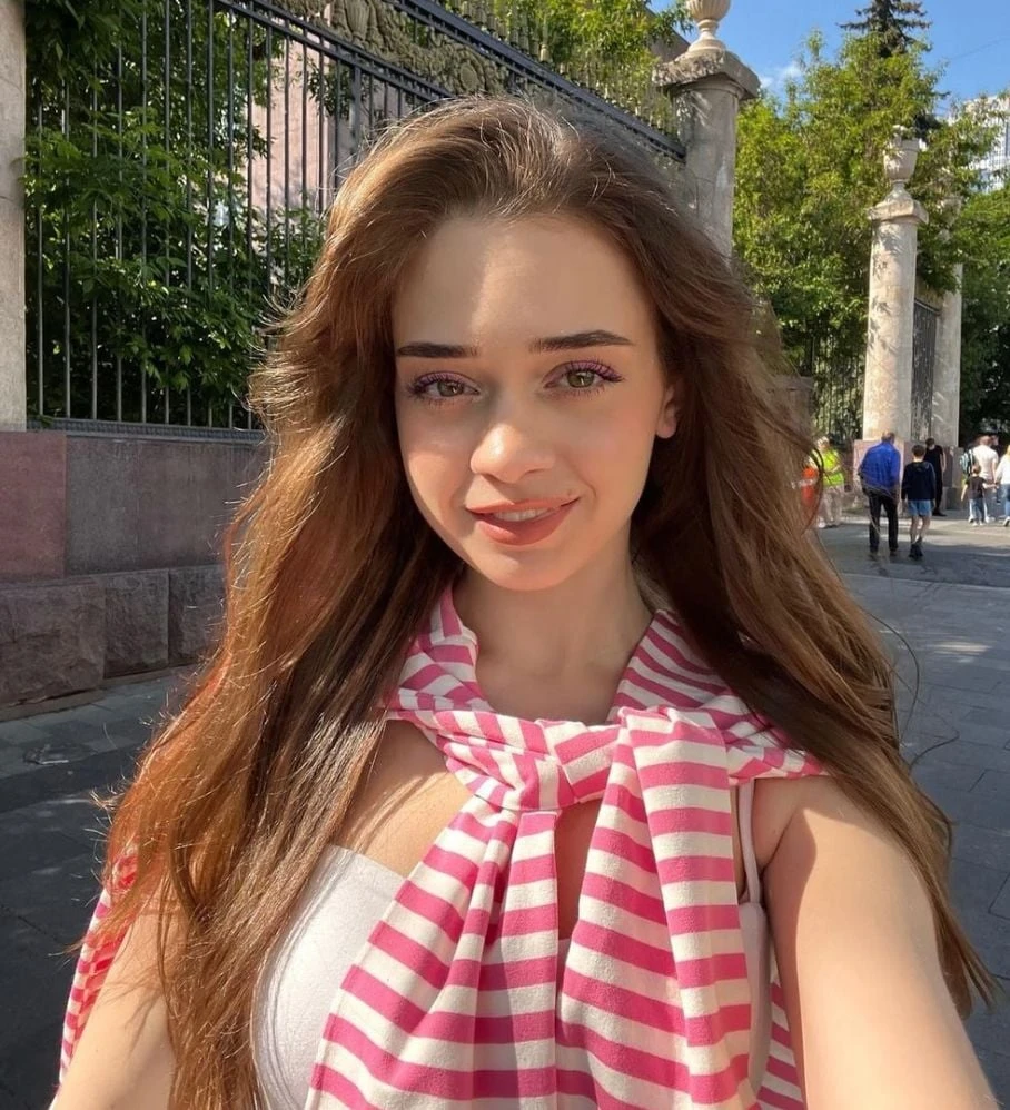 DAMLA, Escort, Paris