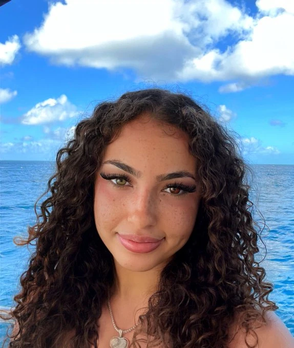 Lussy👅, Escort, Bali