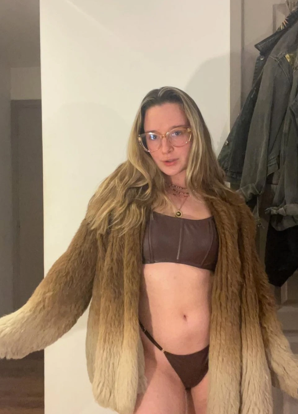 Jade — 2 / 11