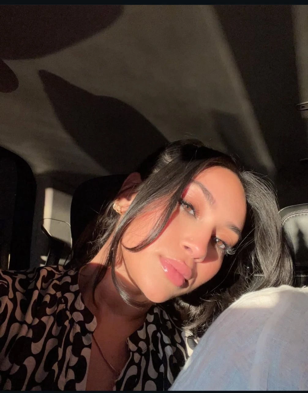Danielle — 3 / 6