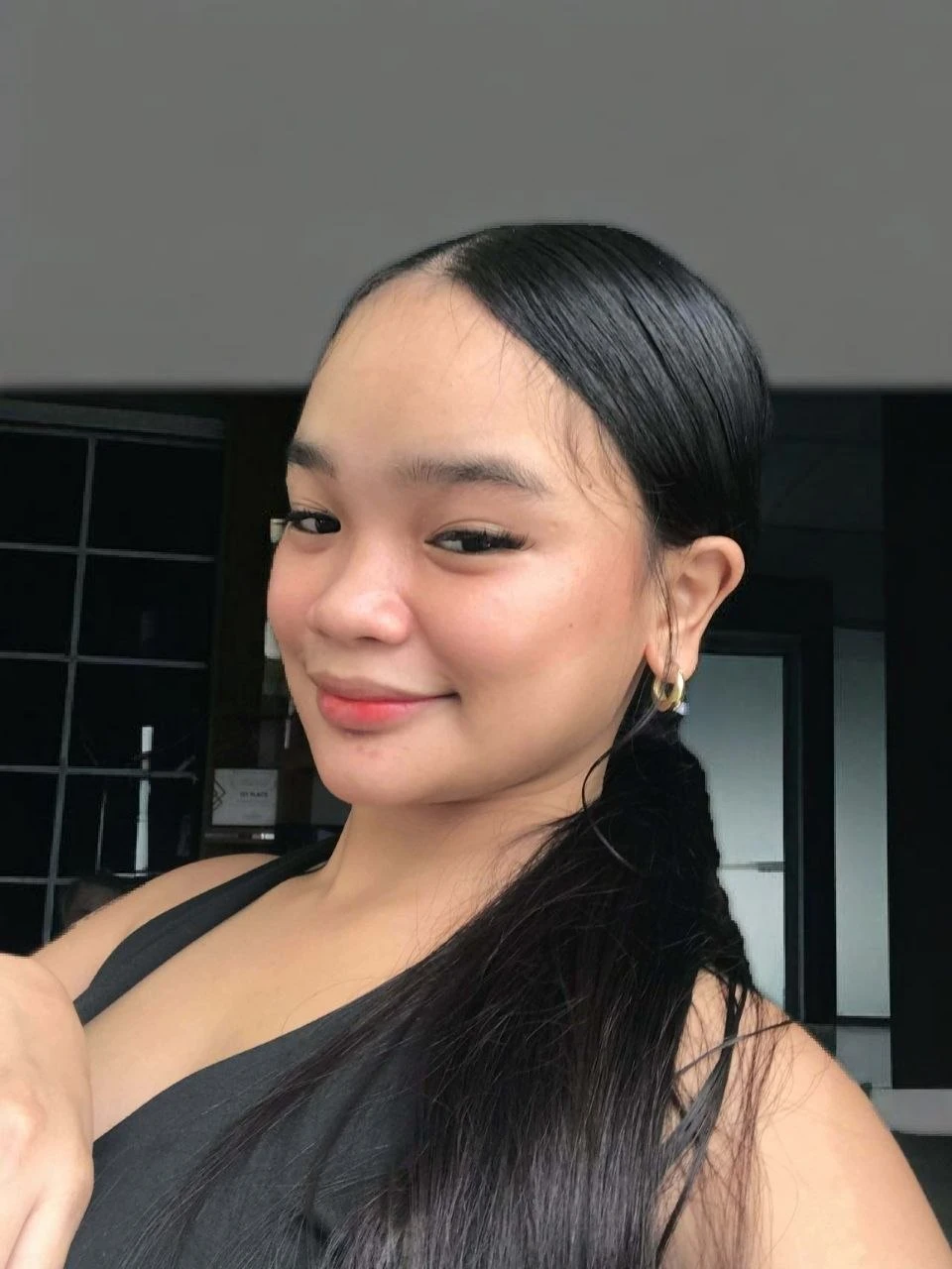 Nicole — 10 / 11