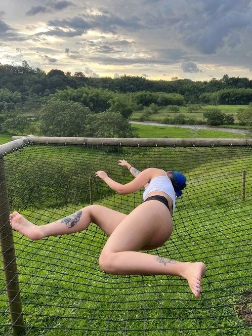 Lynda 😘😘🥰 — 3 / 4