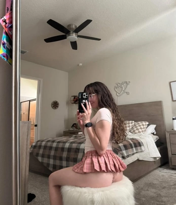 Helen — 3 / 6
