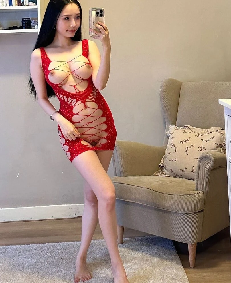 Kaitlyn — 3 / 4