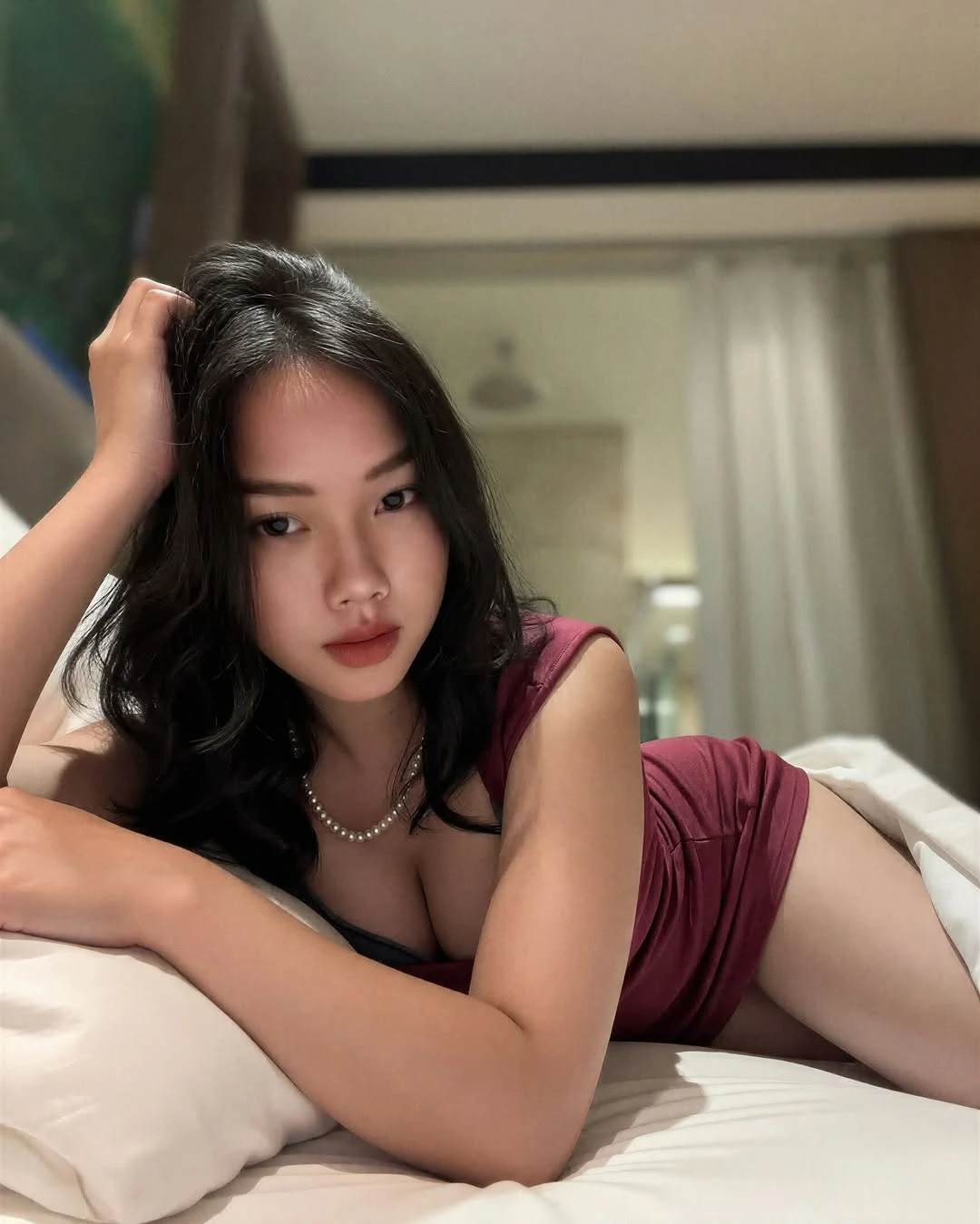 Elenaa — 2 / 5
