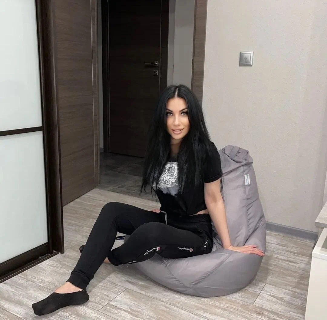 Ilona — 4 / 5