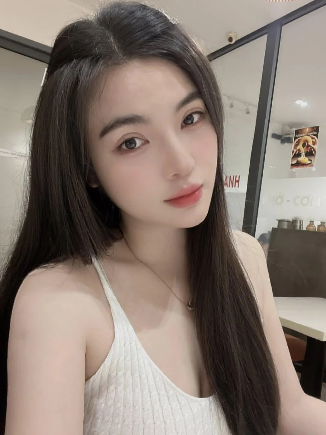 nafira aurelia — 3 / 11