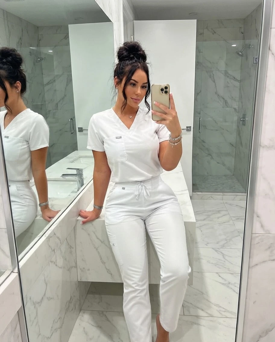 Jade — 3 / 8