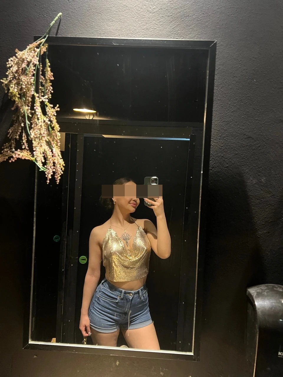 Mona — 4 / 8