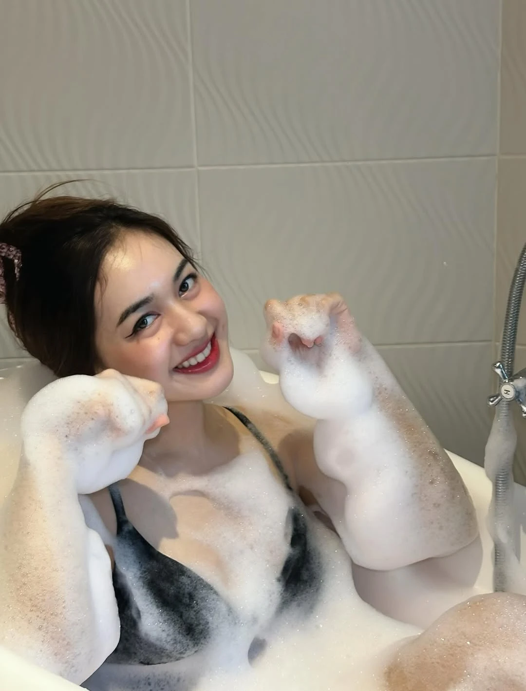 Kmhrss, Escort, Jakarta