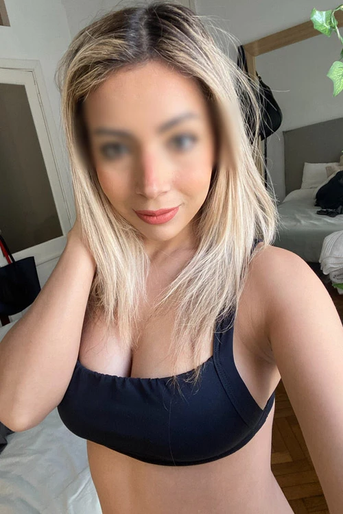 Belinda — 8 / 10