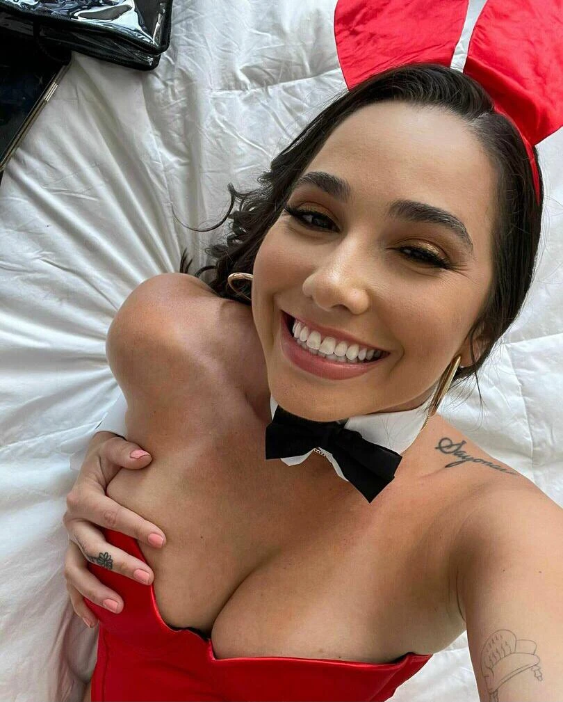 kiyana — 6 / 11